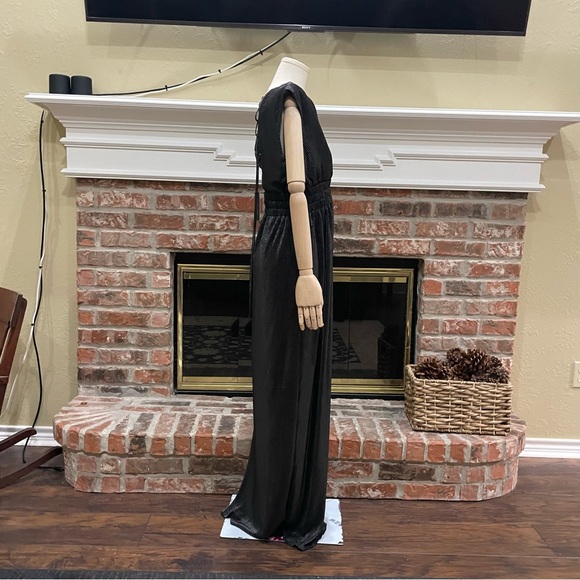 Romeo & Juliet Couture shimmering grey/silver evening gown / L / NWT - Picture 10 of 14